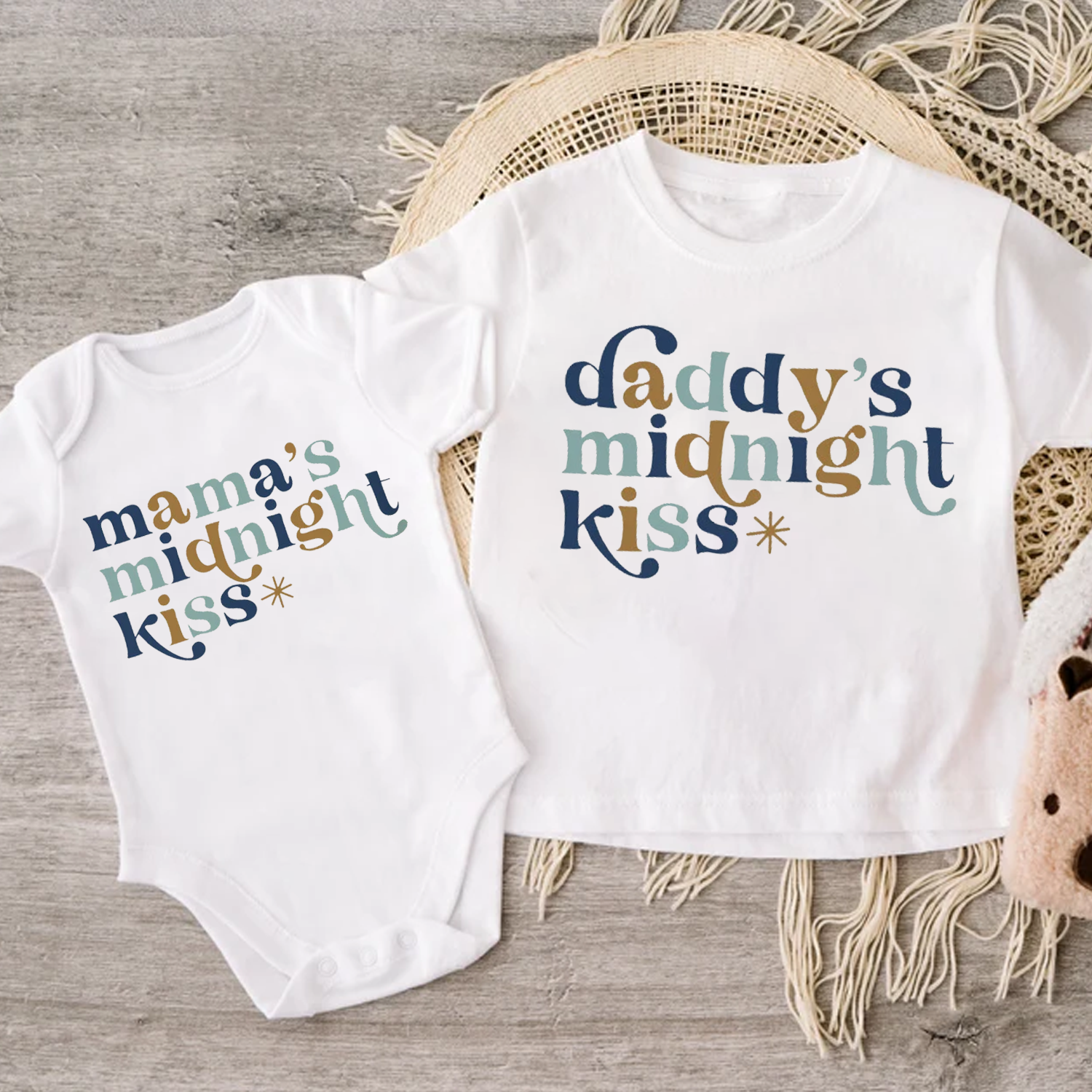 New Year 2023 - Mama's Or Daddy's Midnight Kiss cute Top